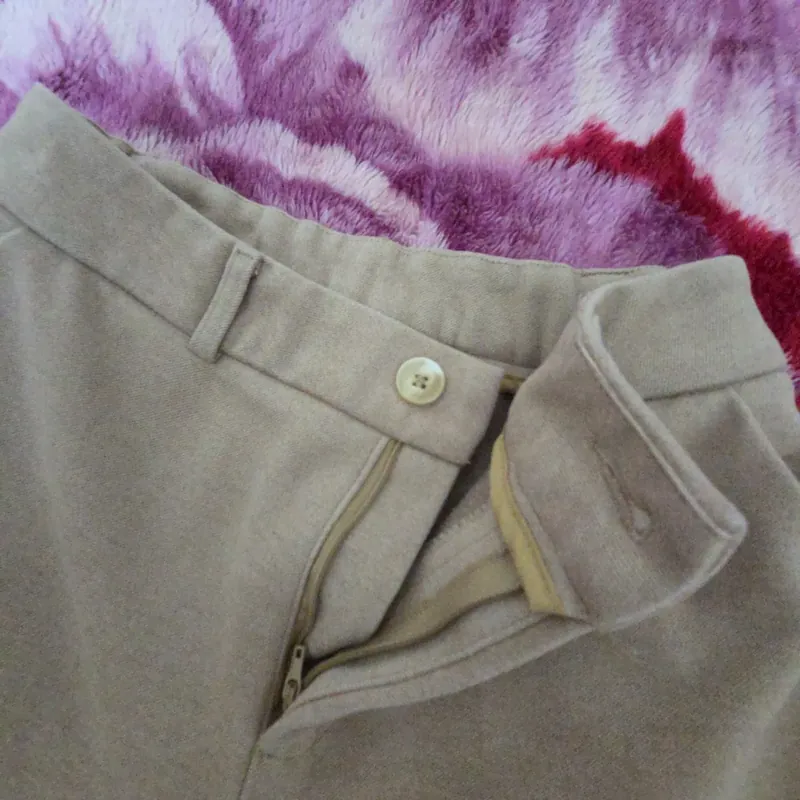 Quần bêggi dạ cạp trun sau ghi vàng hơi sang tông sậm 740031