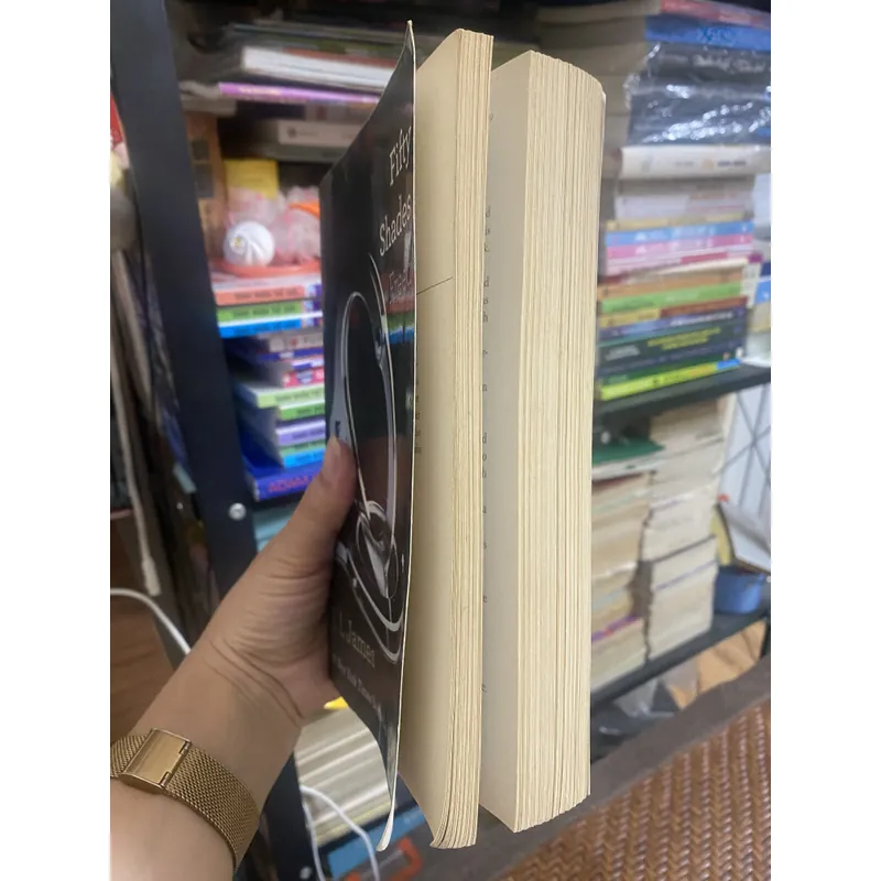 FIFTY SHADES FREED - E.L. JAMES (50 Sắc Thái -  Bản Tiếng Anh) 607660