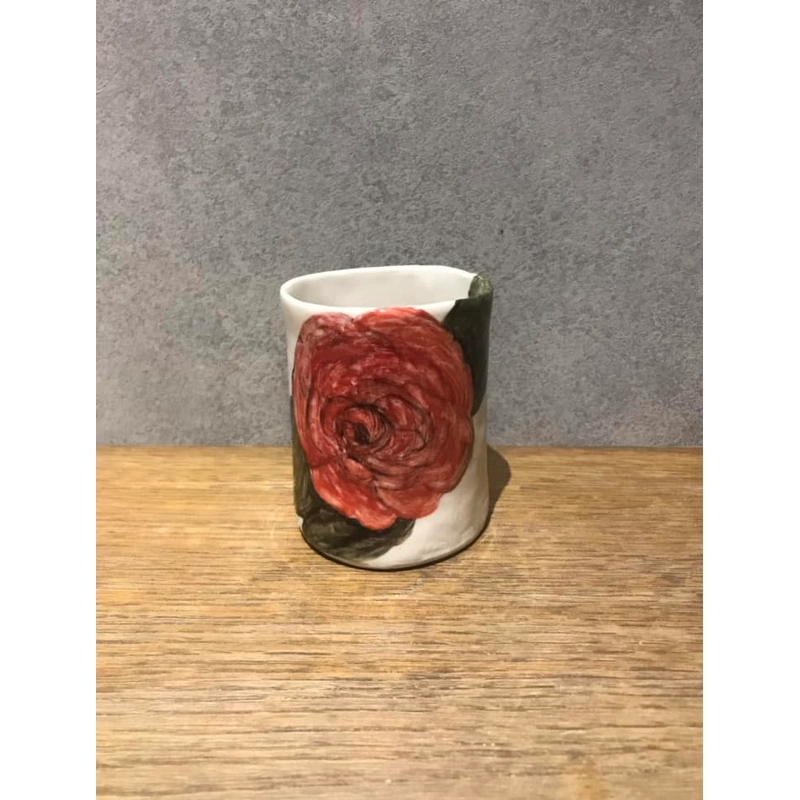 Ly gốm handmade vẽ tay hoa trà camellias  - 8 * 8 cm  - sản phẩm mẫu test từ studio gốm 271775