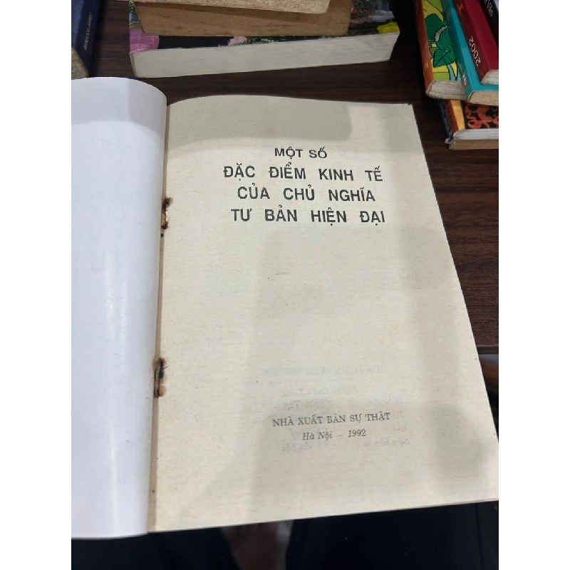 Tôi Sống Với Cộng Sản - Không rõ 932027