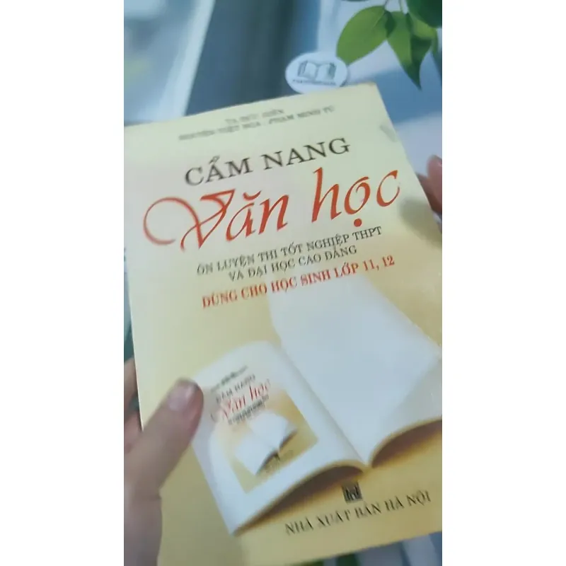 Cẩm Nang Văn Học Ôn Thi THPT Đại Học Cao Đẳng lớp 11 12 - Tạ Đức Hiền 727333
