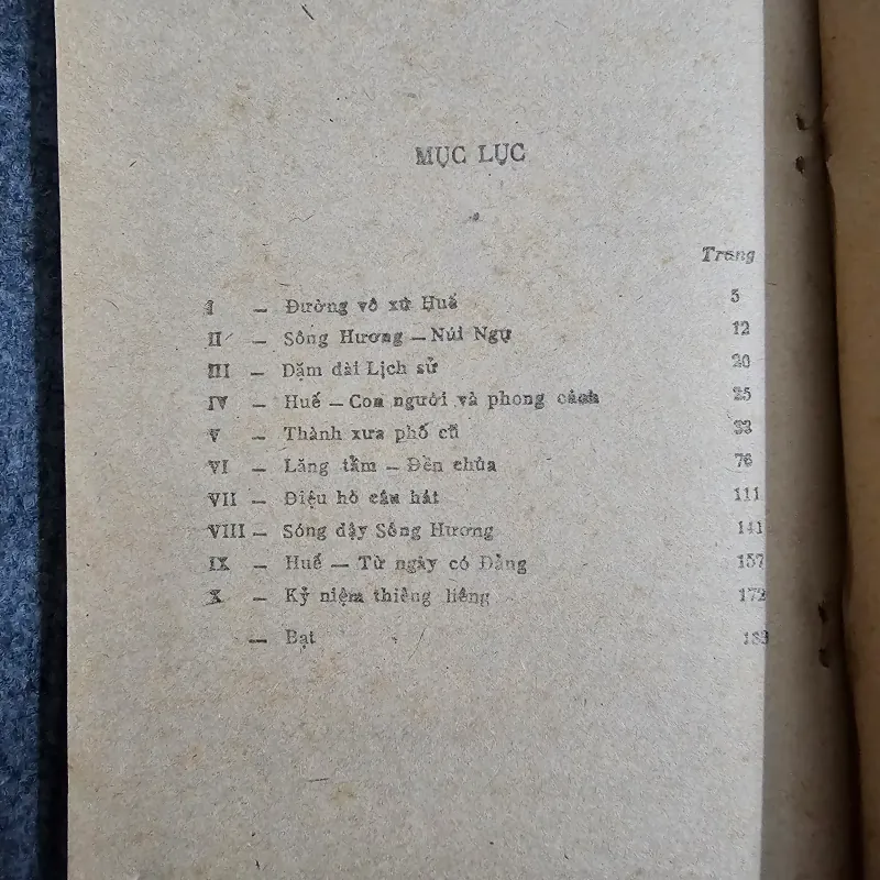 Huế, sách viết về Huế 974572
