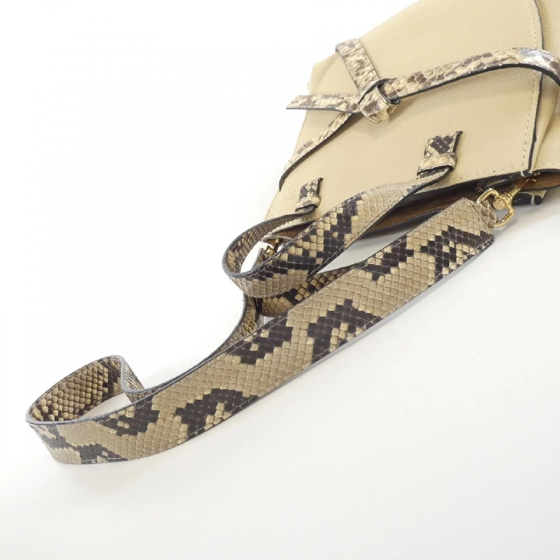 Túi xách Loewe Gate Top Handle 321 97 U61 617573