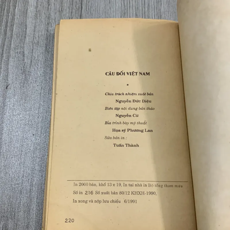 Câu đối việt nam - phong châu. 10a1 1025691