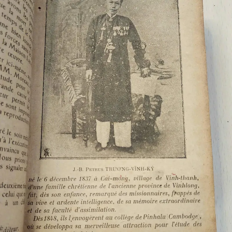 PETIT DICTIONNAIRE FRANCAIS - ANNAMITE
par J.-B.-P TRƯƠNG - VĨNH - KÝ
 1920 562054