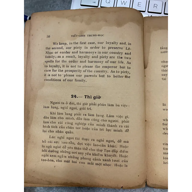 VIỆT ANH TRUNG HỌC PHỎNG DỊCH III - NGUYỄN VĂN LỘC 931374