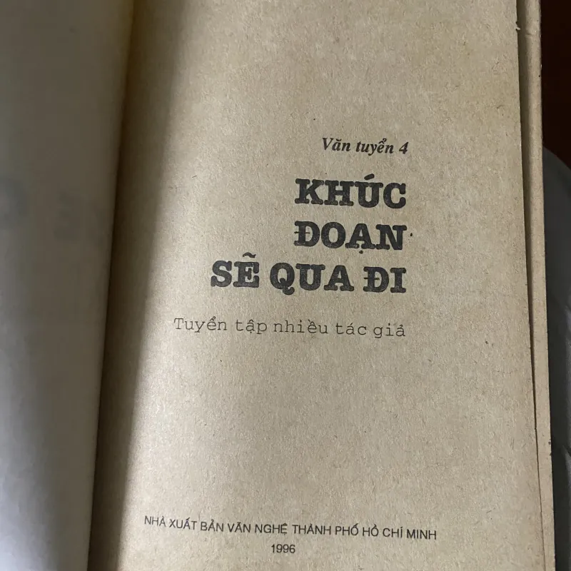 Văn tuyển: Khúc đoạn sẽ qua đi 1046013