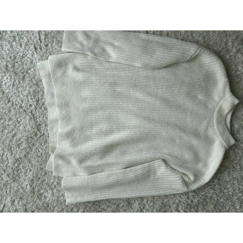 Áo len trắng HM size XS form rộng  937267