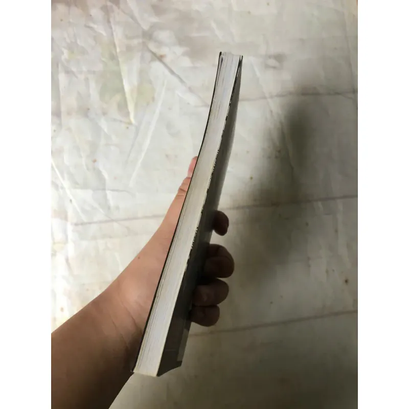 Mắt Xanh Tóc Đen - Marguerite Duras 800704