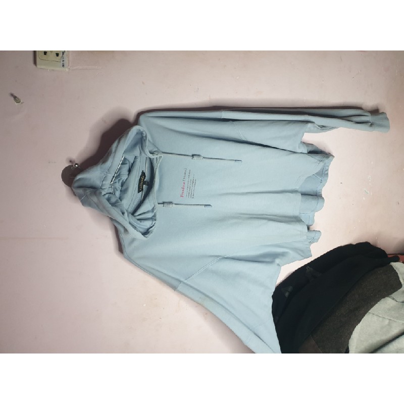 Hoodie lửng 2hand 10453