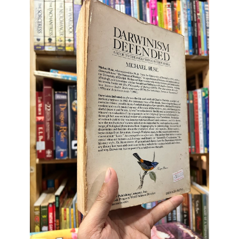 Darwinism Defended : A Guide to the evolution controversies - Michael Ruse 450261