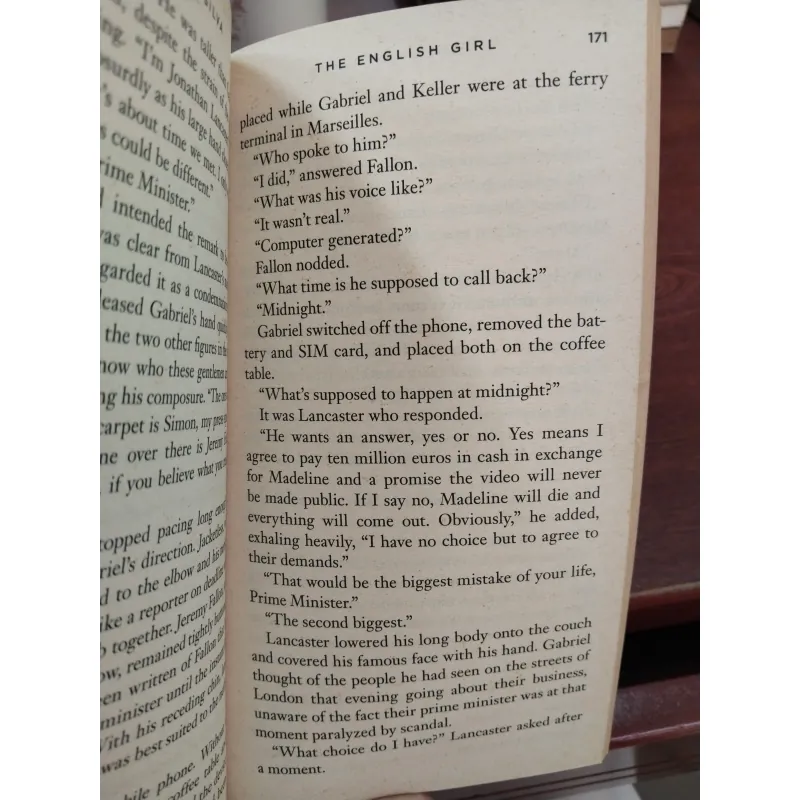 THE ENGLISH GIRL (CÔ GÁI NGƯỜI ANH) - DANIEL SILVA 957417