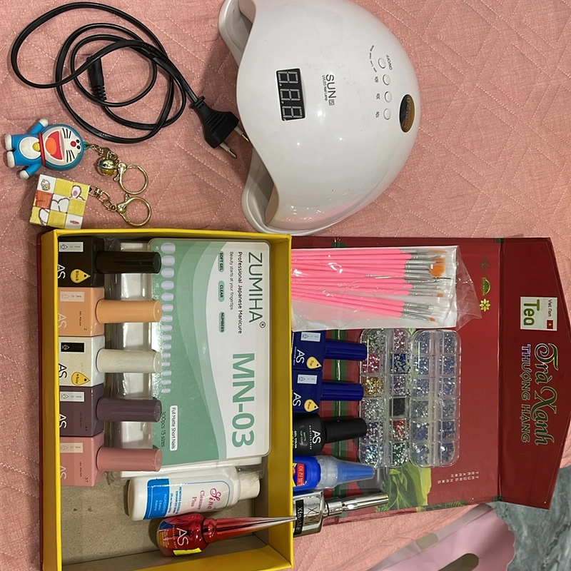Bộ làm móng tay  537139