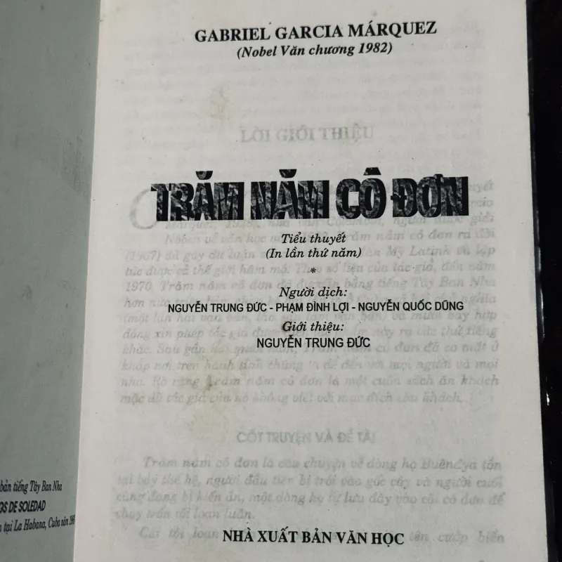 Trăm năm cô đơn 996358