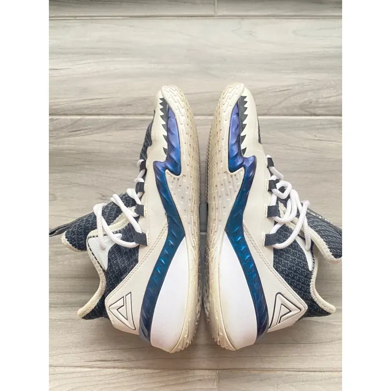 MỚI 99%** GIÁ MỚI 1.100K** GIÀY BÓNG RỔ PEAK KILLER WHALE *SIZE 39 *Xanh dương* TẶNG QUÀ 591483