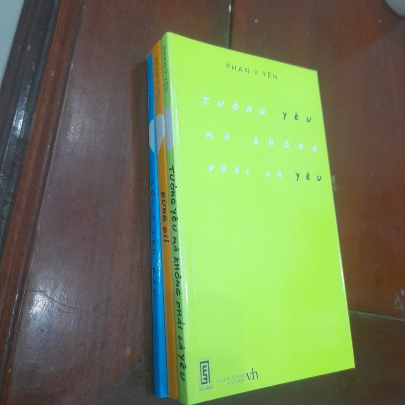 Trọn bộ hộp sách AI CŨNG TỪNG YÊU NHƯ THẾ của Phan Ý Yên 509491