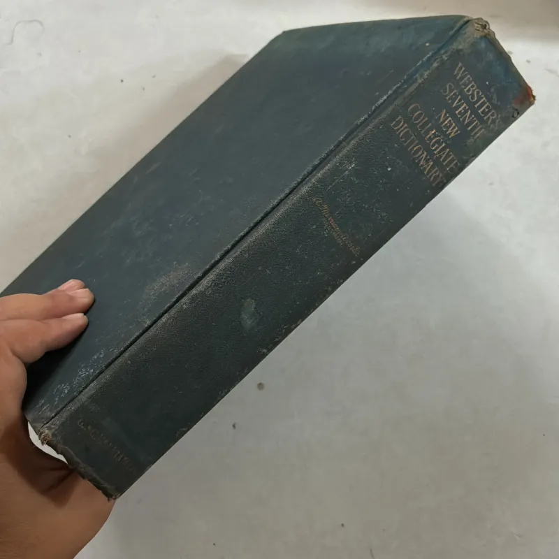 1965 Webster's Seventh New Collegiate Dictionary Hardback 1022475