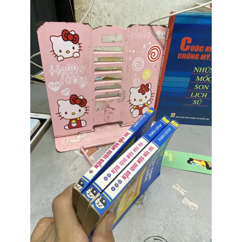Hai vạn dặm dưới đáy biển ( tủ sách vàng) 593703