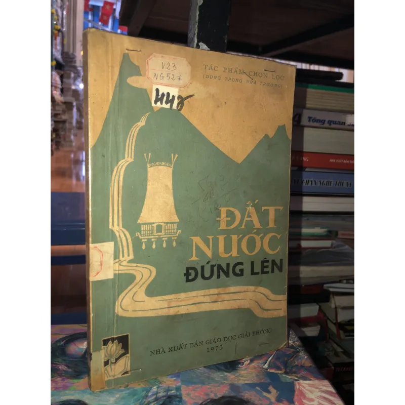 Đất nước đứng lên - Nguyên Ngọc  970092