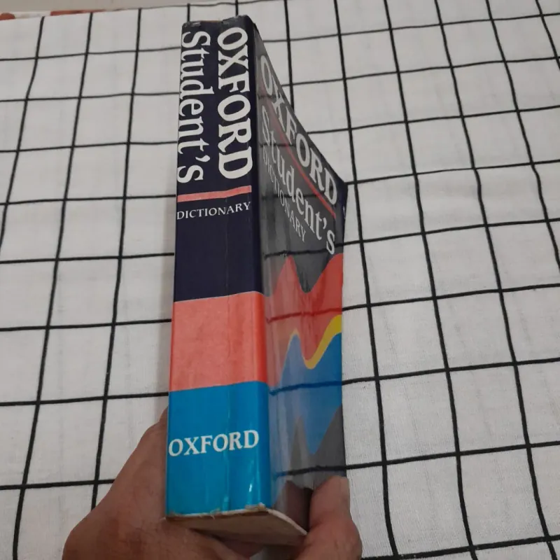 Oxford Student's Dictionary. 2nd by A.S. Hornby & Christina. 13 impressed 2000. OUP  594638