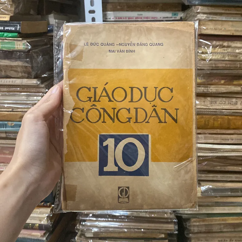 (Sách Xưa) - Giáo Dục Công Nhân 10♟️ 928451