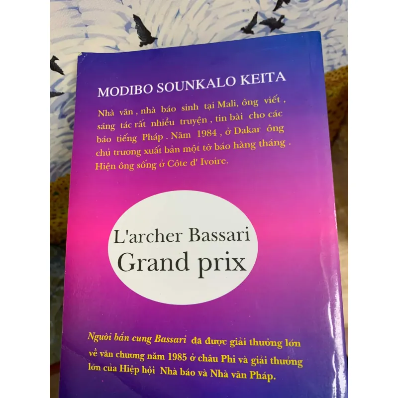 Người Bắn Cung Thành Bassari - Modibo Sounkalo Keita 926314