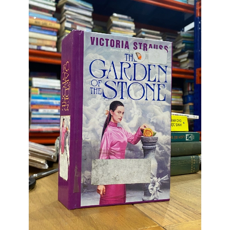 The Garden of the Stone - Victoria Strauss 547289