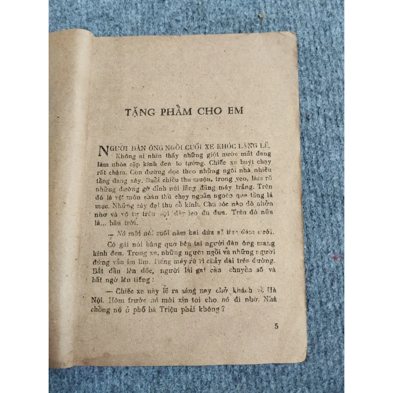 NGƯỜI ĐÀN BÀ TRONG CƠN KHÁT - NHẬT TUẤN 689528