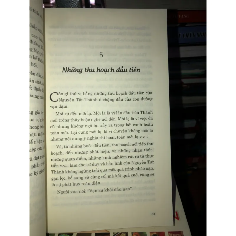 Con đường vạn dặm của Hồ Chí Minh - Mai Văn Bộ 777261