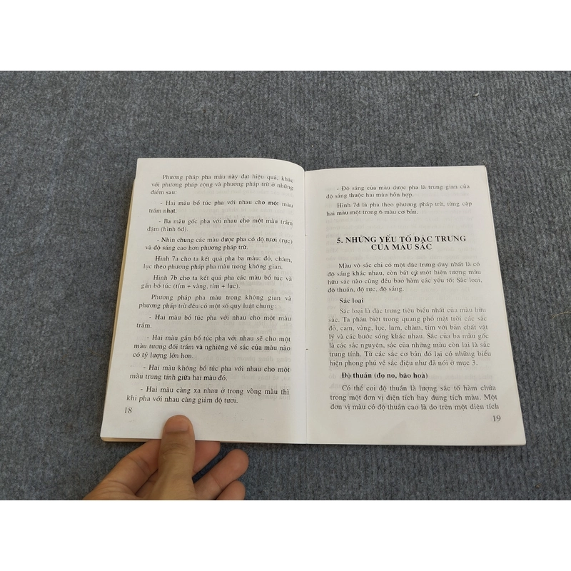 MÀU SẮC VÀ PHƯƠNG PHÁP VẼ MÀU 549902