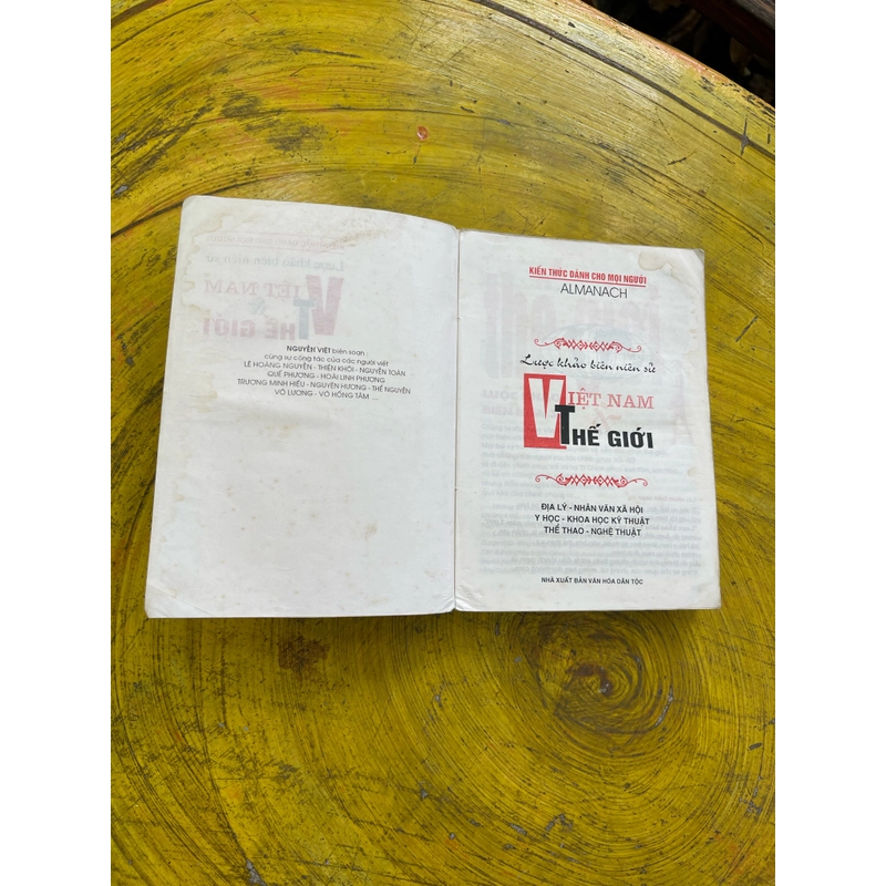 LƯỢC KHẢO BIÊN NIÊN SỬ VIỆT NAM VÀ THẾ GIỚI- NGUYỄN VIỆT- QUANG MINH 537454