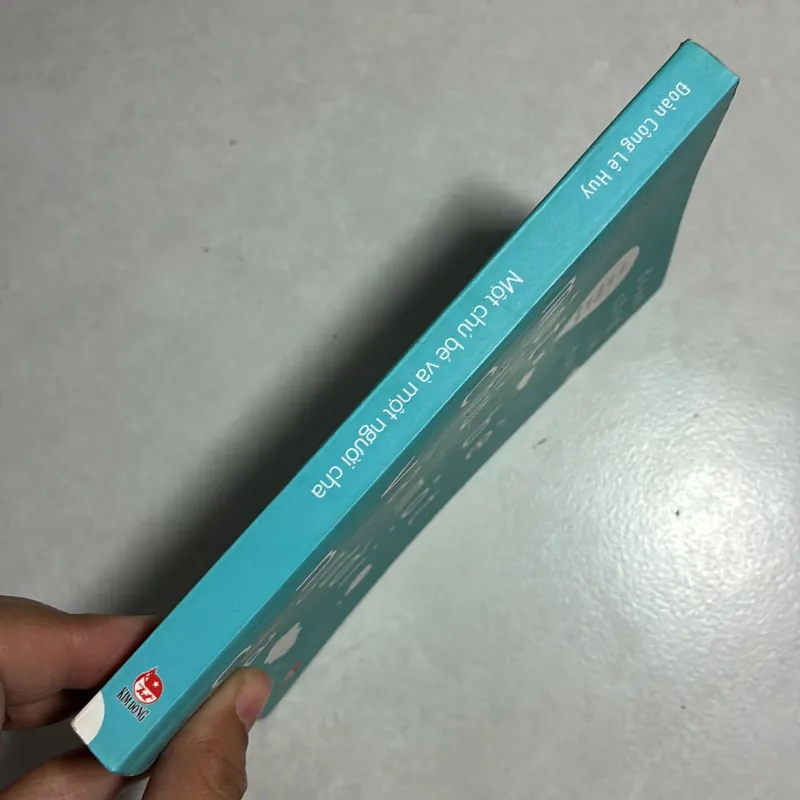 Một chú bé và một người cha - Đoàn Công Lê Huy 784007