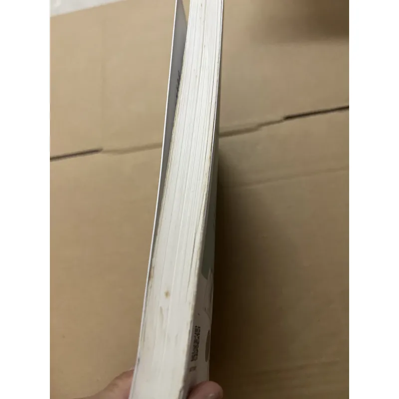 Luật Của Warren Buffett (Có ẩm góc như hình) 740144