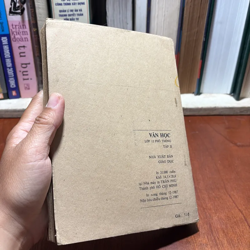 II Giáo Khoa Xưa: Văn Học Lớp Phổ Thông 12 (Tập 2) - 1987 927337