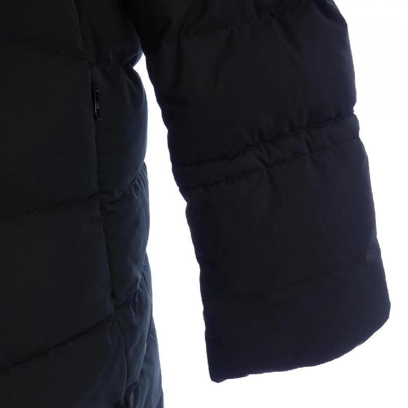 Áo khoác lông vũ MONCLER 635470