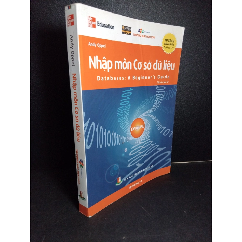 Nhập môn cơ sở dữ liệu mới 80% ố bẩn nhẹ 2016 HCM1001 Andy Oppel GIÁO TRÌNH, CHUYÊN MÔN Oreka-Blogmeo 21225 388552