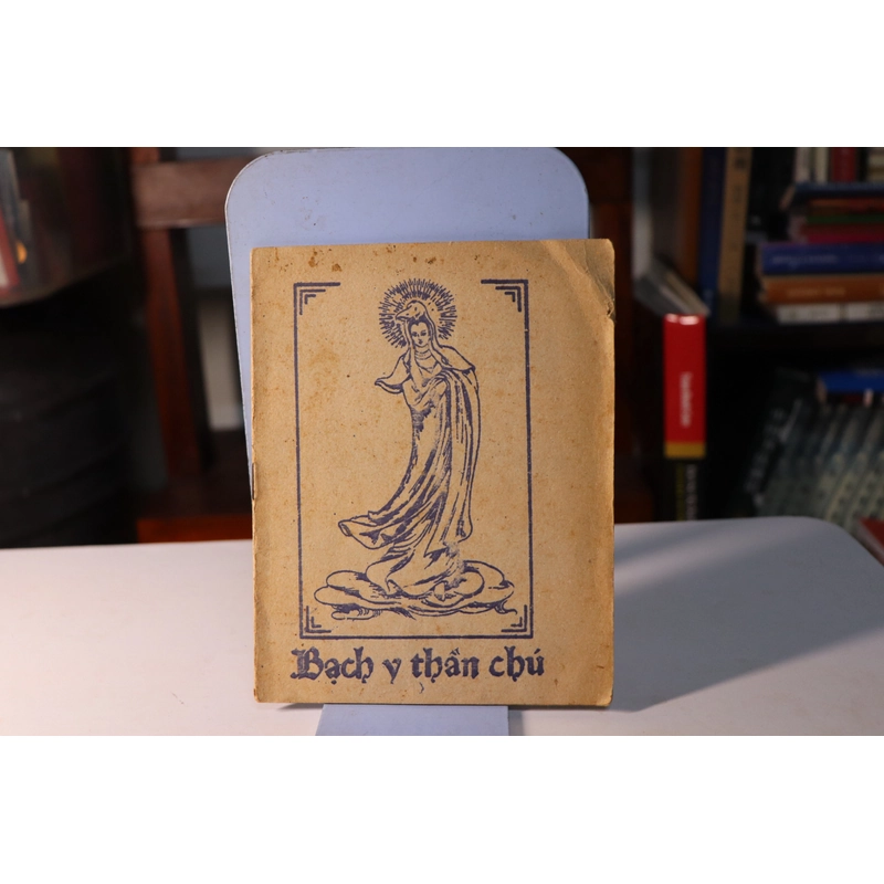 Bạch y thần chú  477274