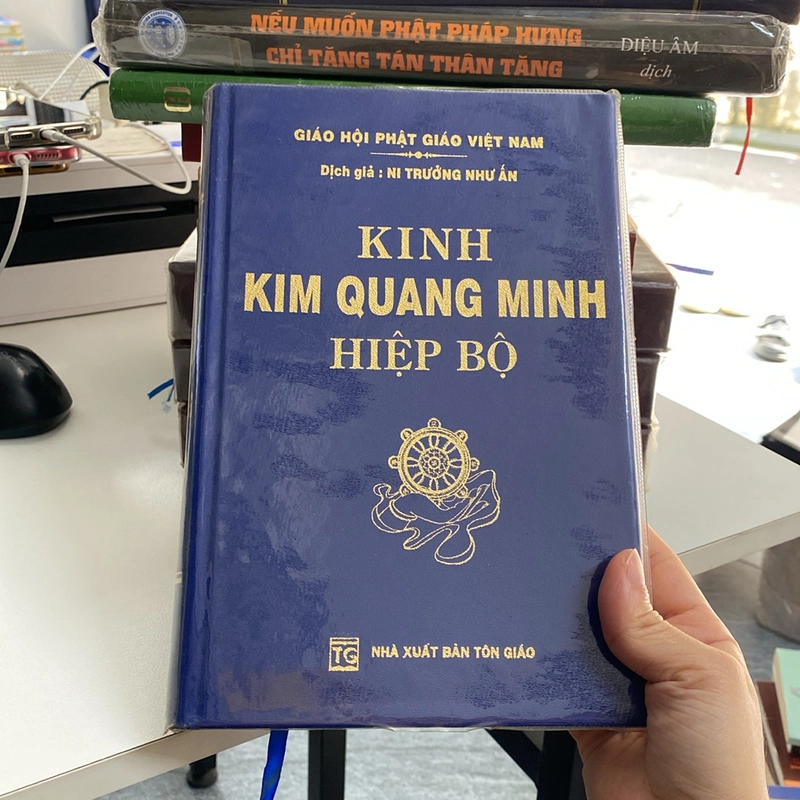 Sách kinh Kim Quang Minh Hiệp Bộ( bìa da) dịch Ni trưởng Như Ấn 529028