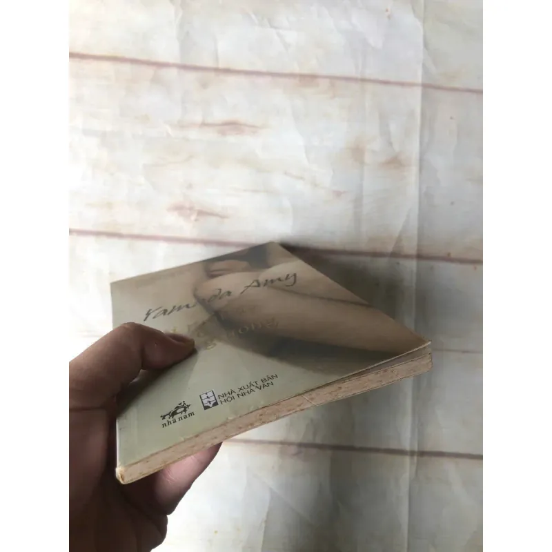 Đôi Mắt Ấy Vẫn Ở Trên Giường - Yamada Amy 800700