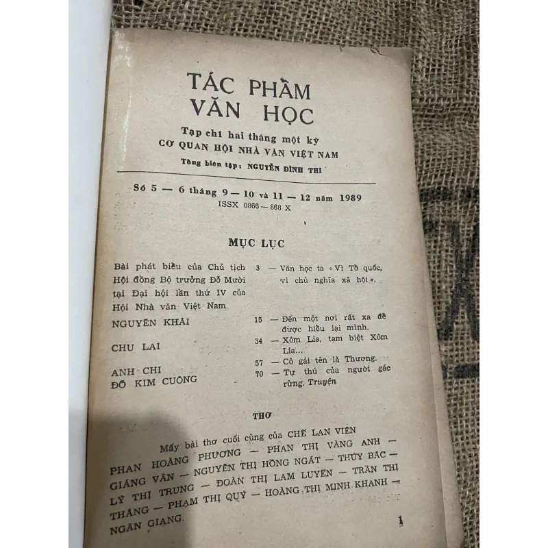 Tạp chí tác phẩm văn học - bìa Dương Bích Liên  1026235