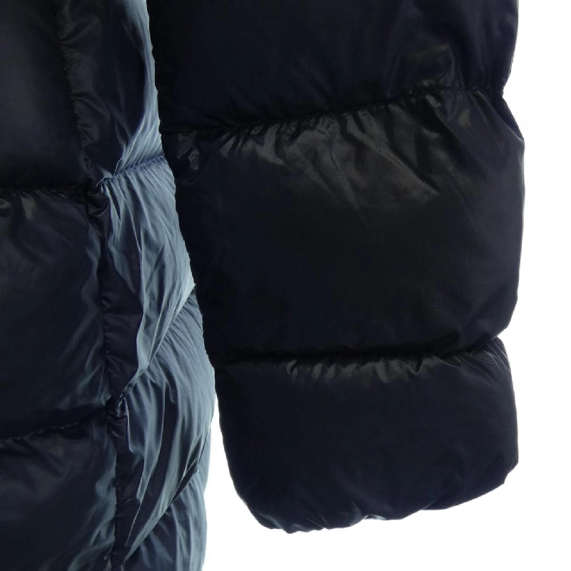 Áo khoác lông vũ MONCLER 635293