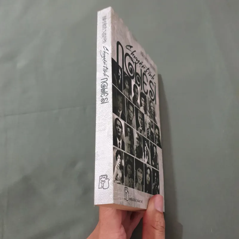 Chuyện Tình Nghệ Sĩ - NXB Trẻ 2013 931398