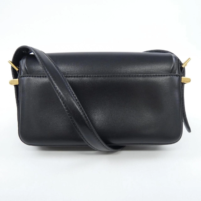 Túi CHARLES&KEITH - Hàng hiệu Authentic 833521