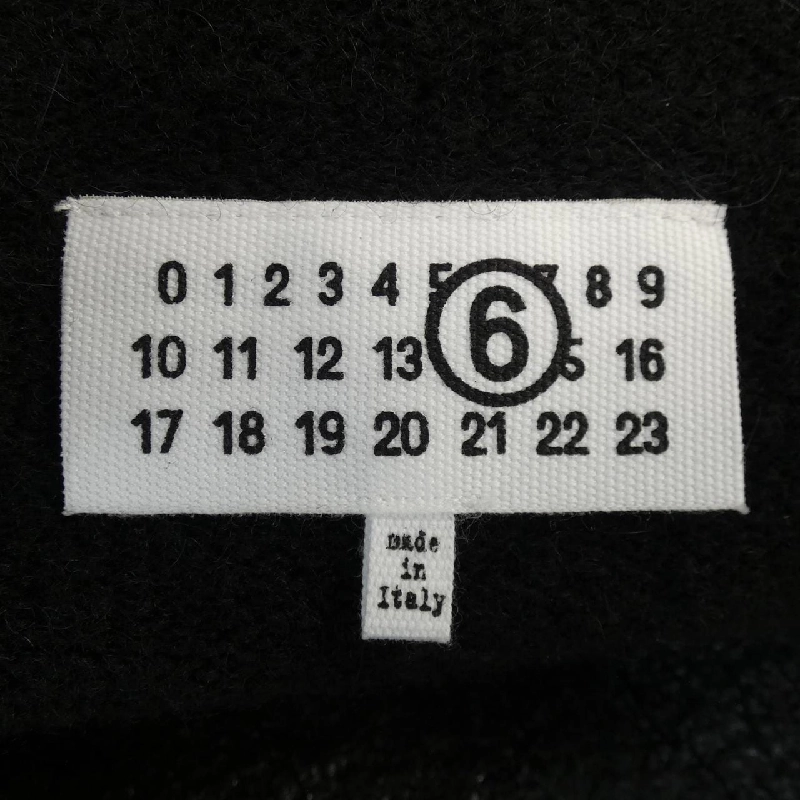 【Mã giảm giá】Áo gile MM6 643665