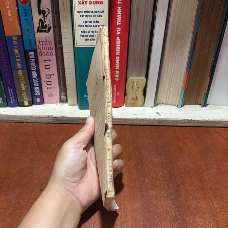 [Sách 8x] - II Thơ: Bếp Lửa Khoảng Trời - Bằng Việt - 1986 796476