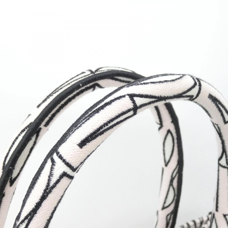 Túi xách Dior Book Tote Medium MISS DIOR ALLOVER - Hàng hiệu Authentic 608829