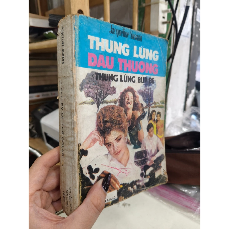 Thung lũng búp bê - Jacqueline Susann 122619