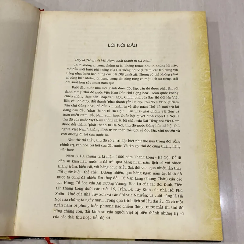TỪ KINH ĐÔ ĐẾN THỦ ĐÔ, DẶM DÀI ĐẤT NƯỚC THEO NĂM THÁNG 997542