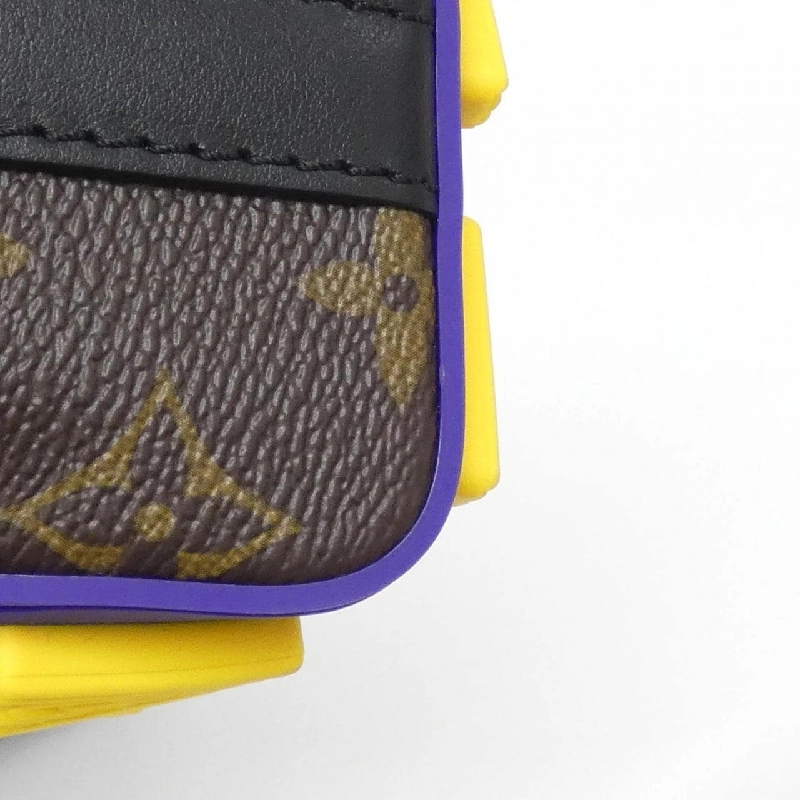 Túi đeo chéo Louis Vuitton Monogram (LV Rubber) Cruiser Messenger M57966 613631