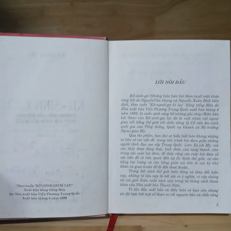 KIT-SINH-GƠ Những Biên Bản Hội Đàm Tuyệt Mật Chưa Công Bố - William. Bel 714504